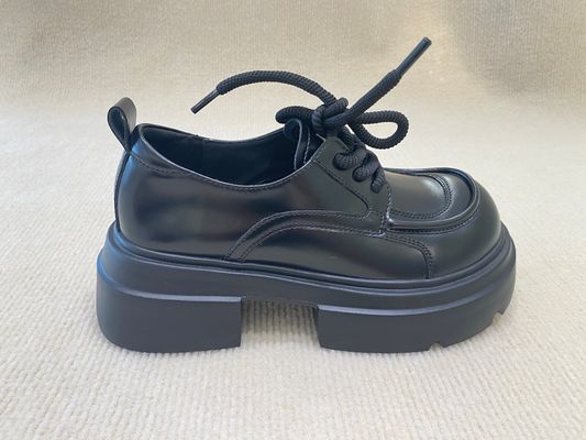 Tất cả đen dây đeo lên Mule giày Loafers